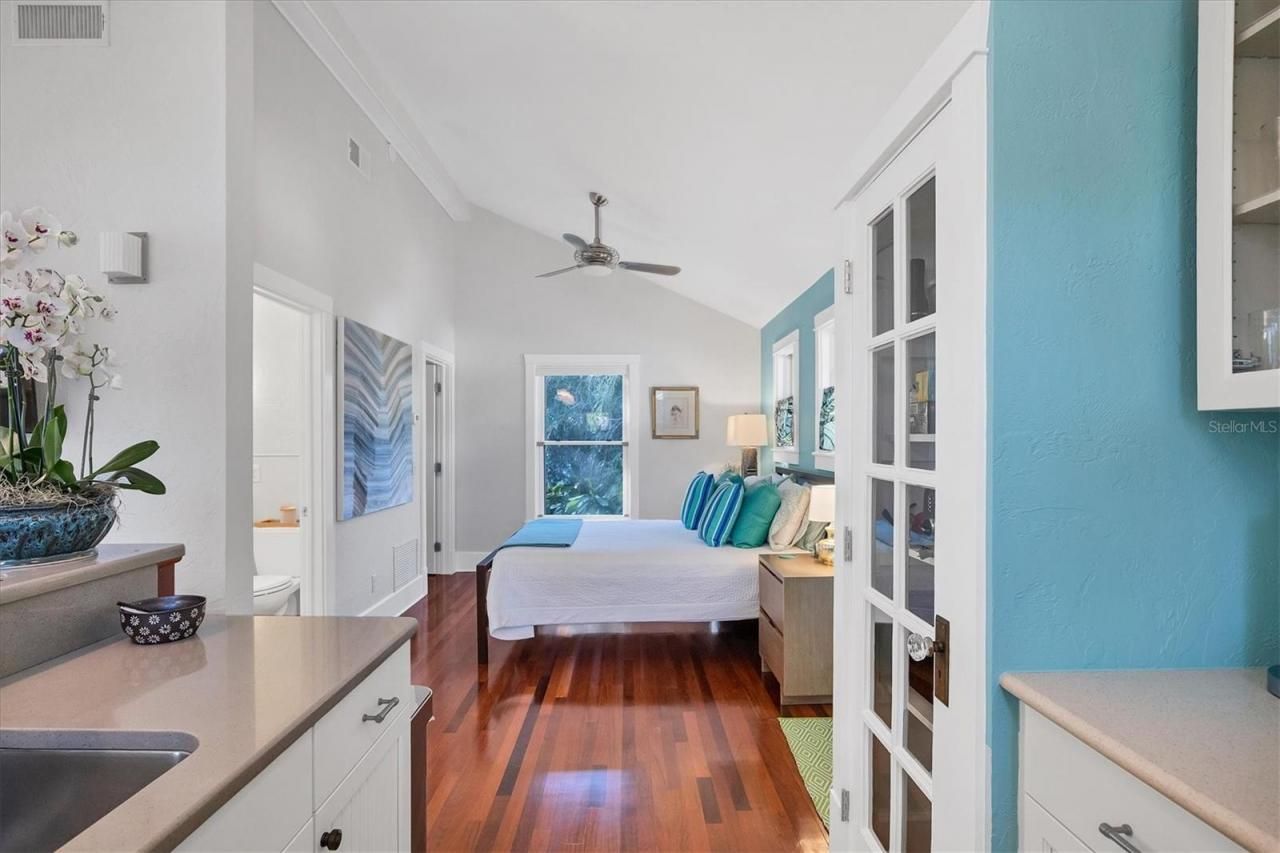 1716 Oak Street, Sarasota, FL 34236 Photo