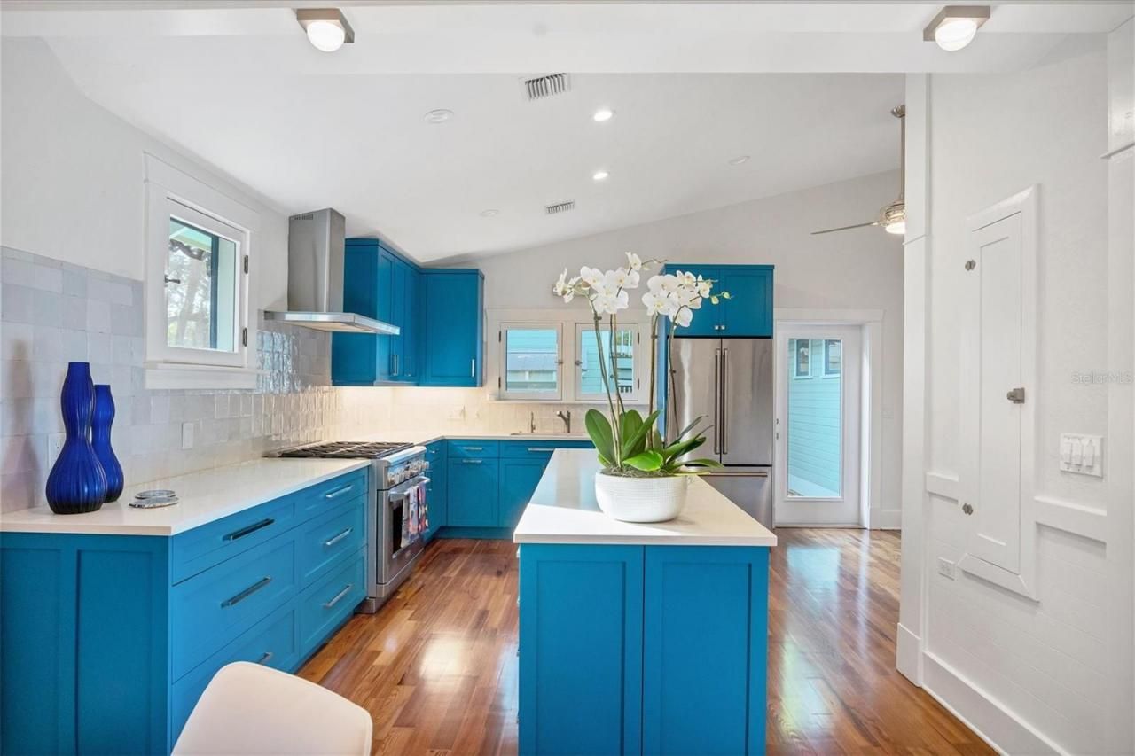 1716 Oak Street, Sarasota, FL 34236 Photo