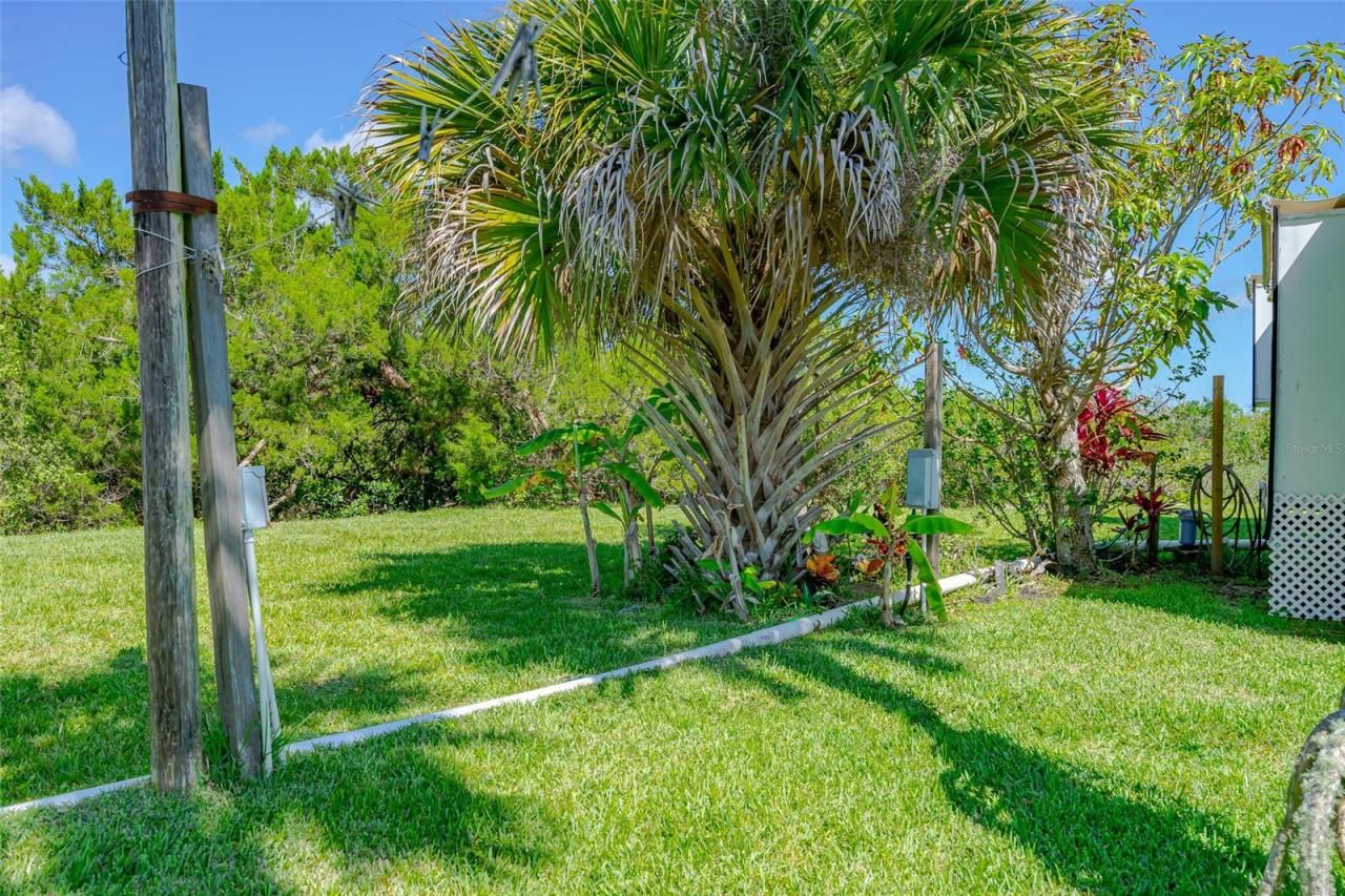 416 E Halifax Avenue, Oak Hill, FL 32759 Photo