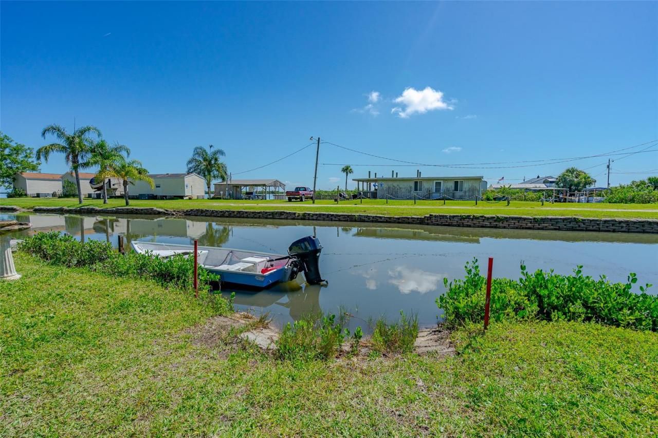 416 E Halifax Avenue, Oak Hill, FL 32759 Photo