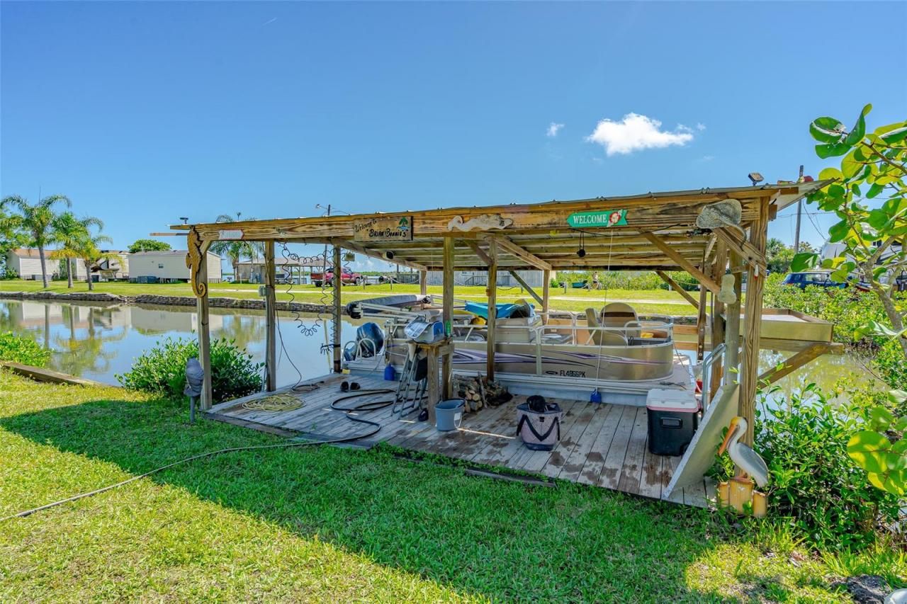 416 E Halifax Avenue, Oak Hill, FL 32759 Photo