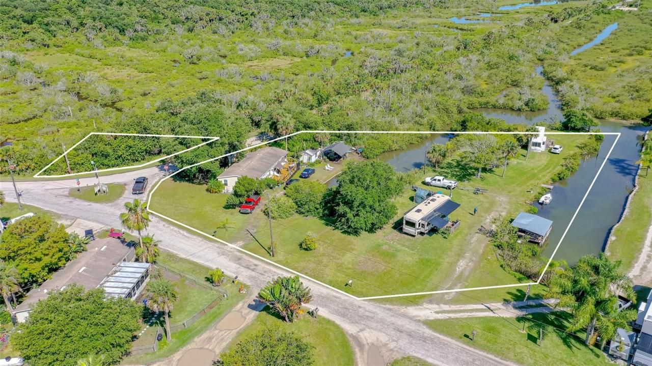 416 E Halifax Avenue, Oak Hill, FL 32759 Photo