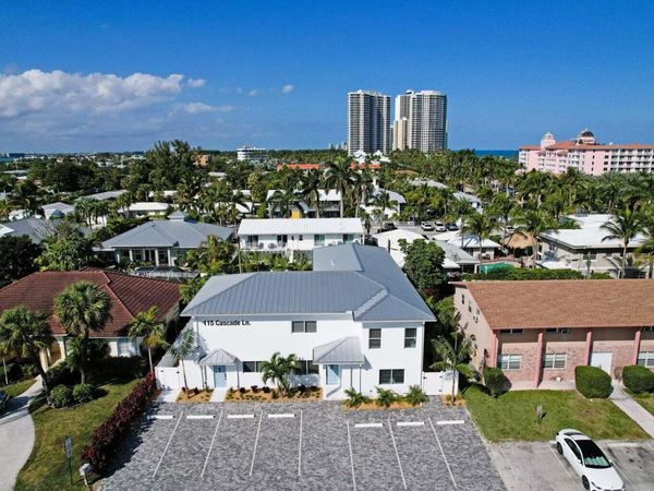 115 Cascade Lane, Palm Beach Shores, FL 33404