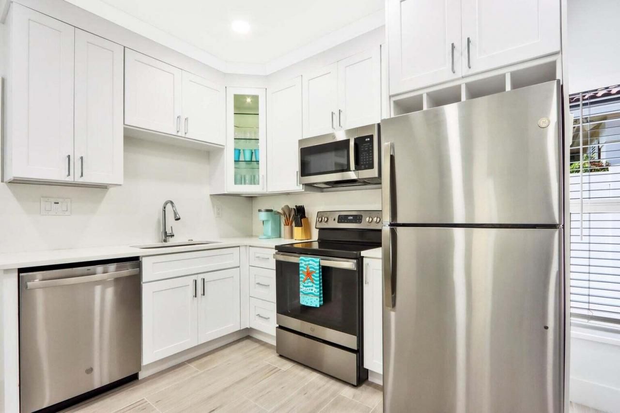 115 Cascade Lane, Palm Beach Shores, FL 33404 Photo