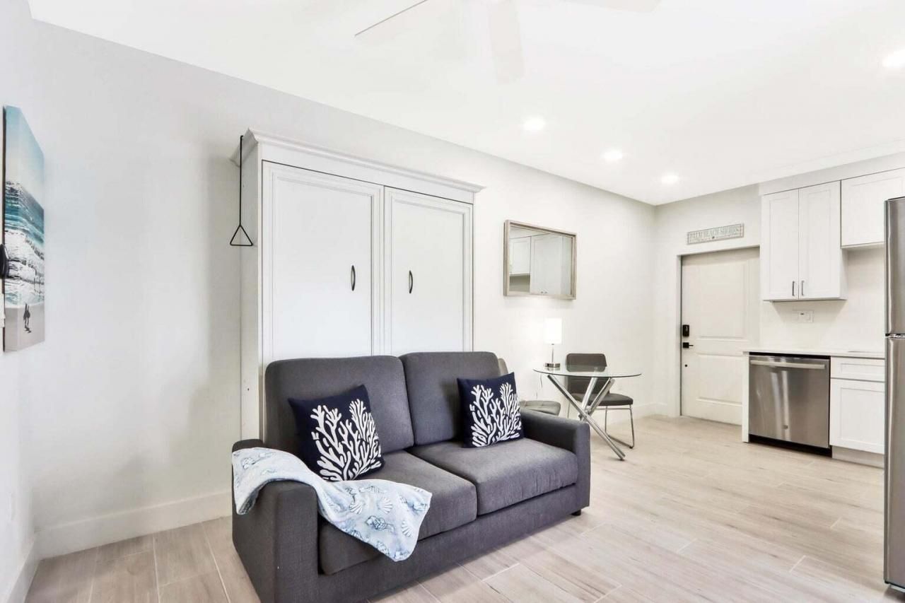 115 Cascade Lane, Palm Beach Shores, FL 33404 Photo