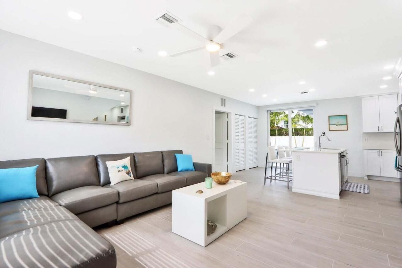 115 Cascade Lane, Palm Beach Shores, FL 33404 Photo