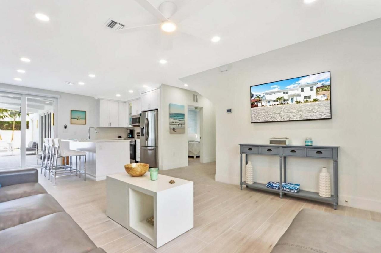 115 Cascade Lane, Palm Beach Shores, FL 33404 Photo