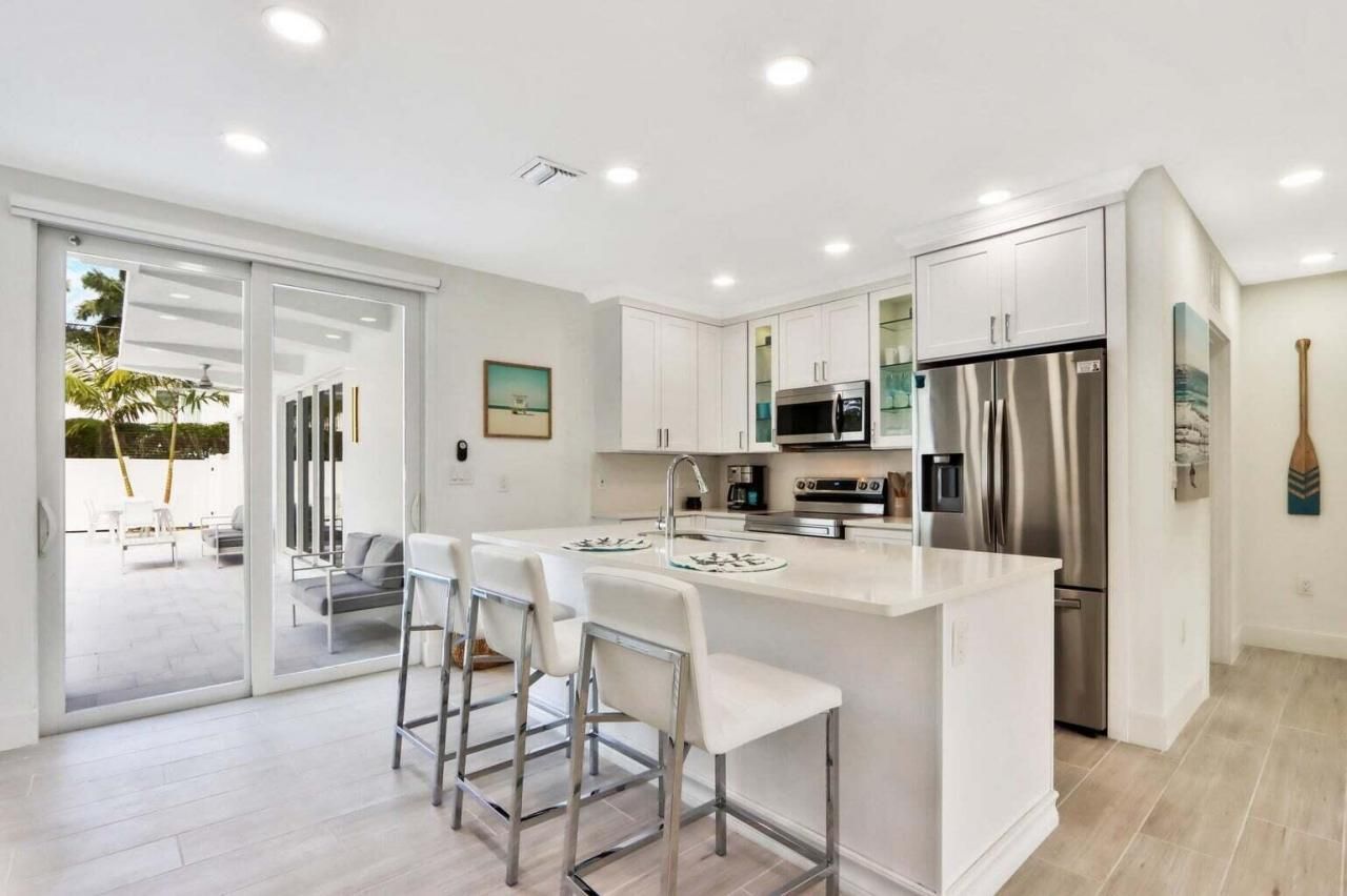 115 Cascade Lane, Palm Beach Shores, FL 33404 Photo