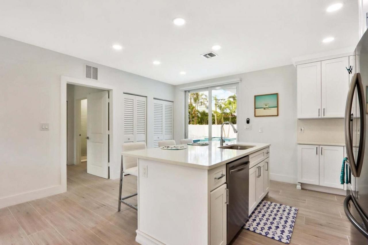 115 Cascade Lane, Palm Beach Shores, FL 33404 Photo