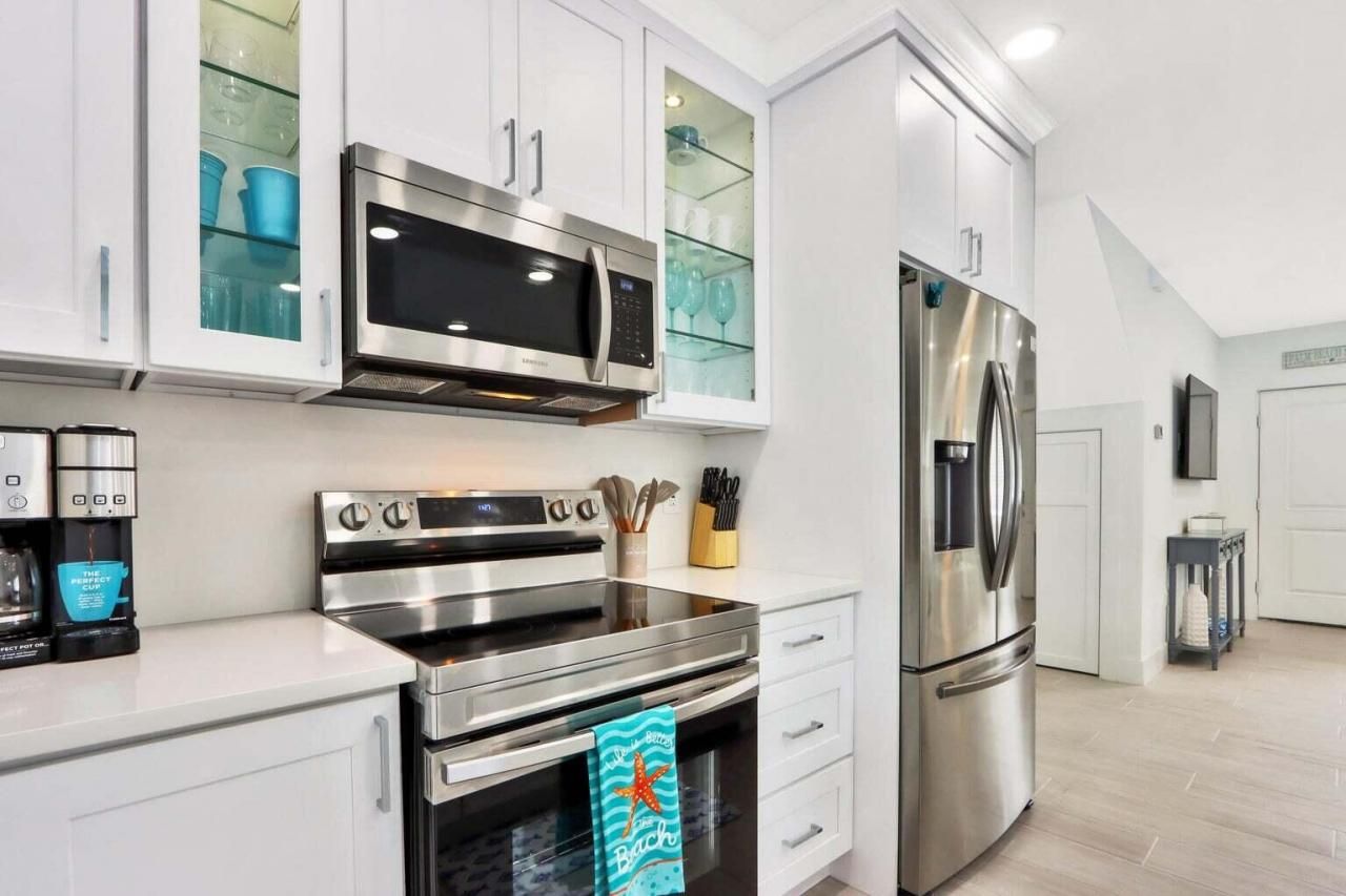 115 Cascade Lane, Palm Beach Shores, FL 33404 Photo