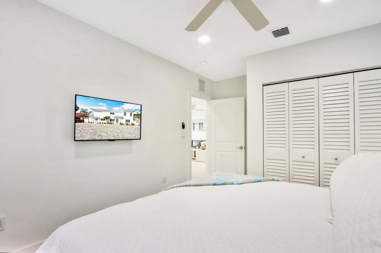 115 Cascade Lane, Palm Beach Shores, FL 33404 Photo