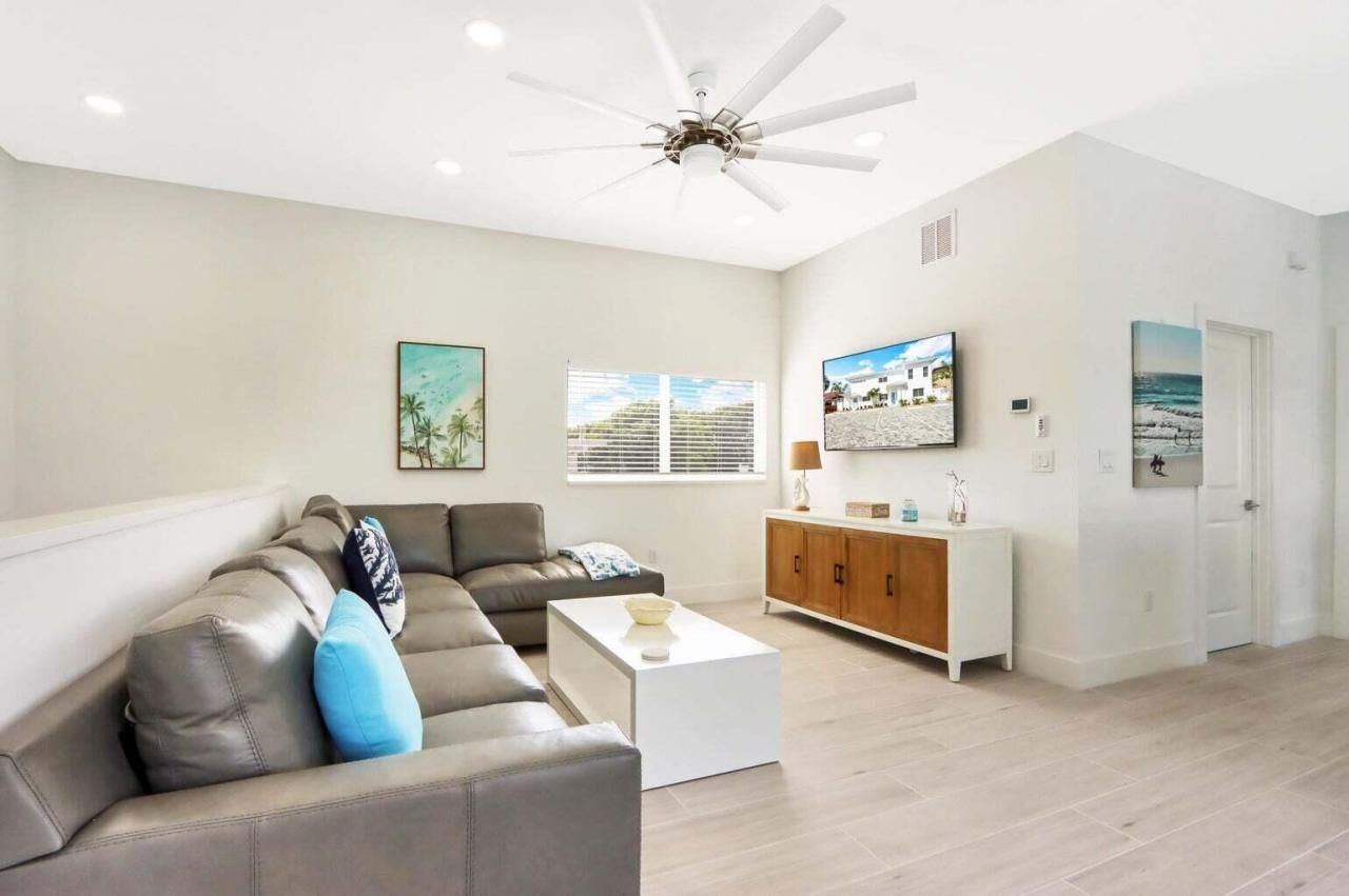 115 Cascade Lane, Palm Beach Shores, FL 33404 Photo