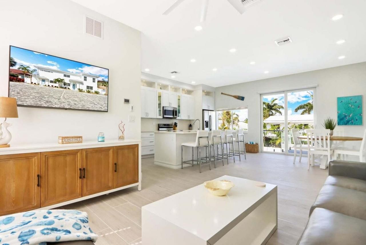 115 Cascade Lane, Palm Beach Shores, FL 33404 Photo