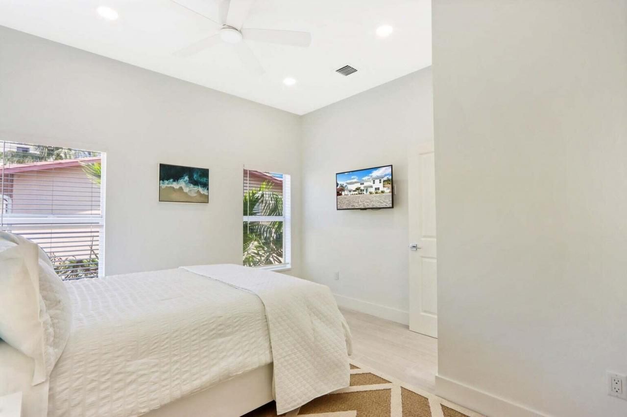 115 Cascade Lane, Palm Beach Shores, FL 33404 Photo