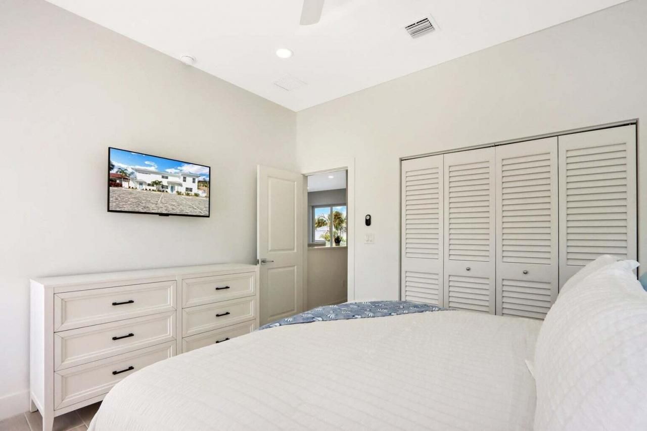 115 Cascade Lane, Palm Beach Shores, FL 33404 Photo