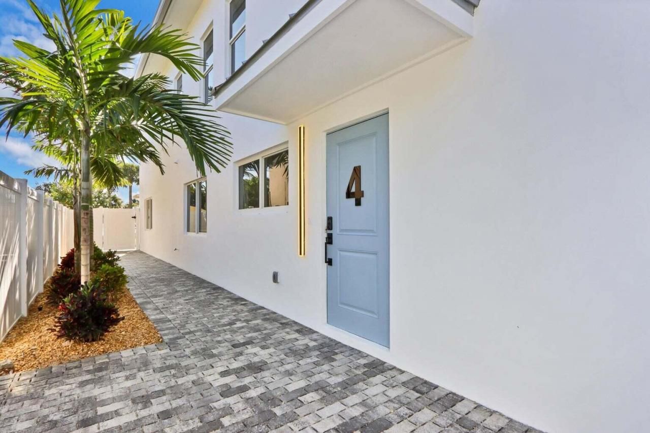 115 Cascade Lane, Palm Beach Shores, FL 33404 Photo