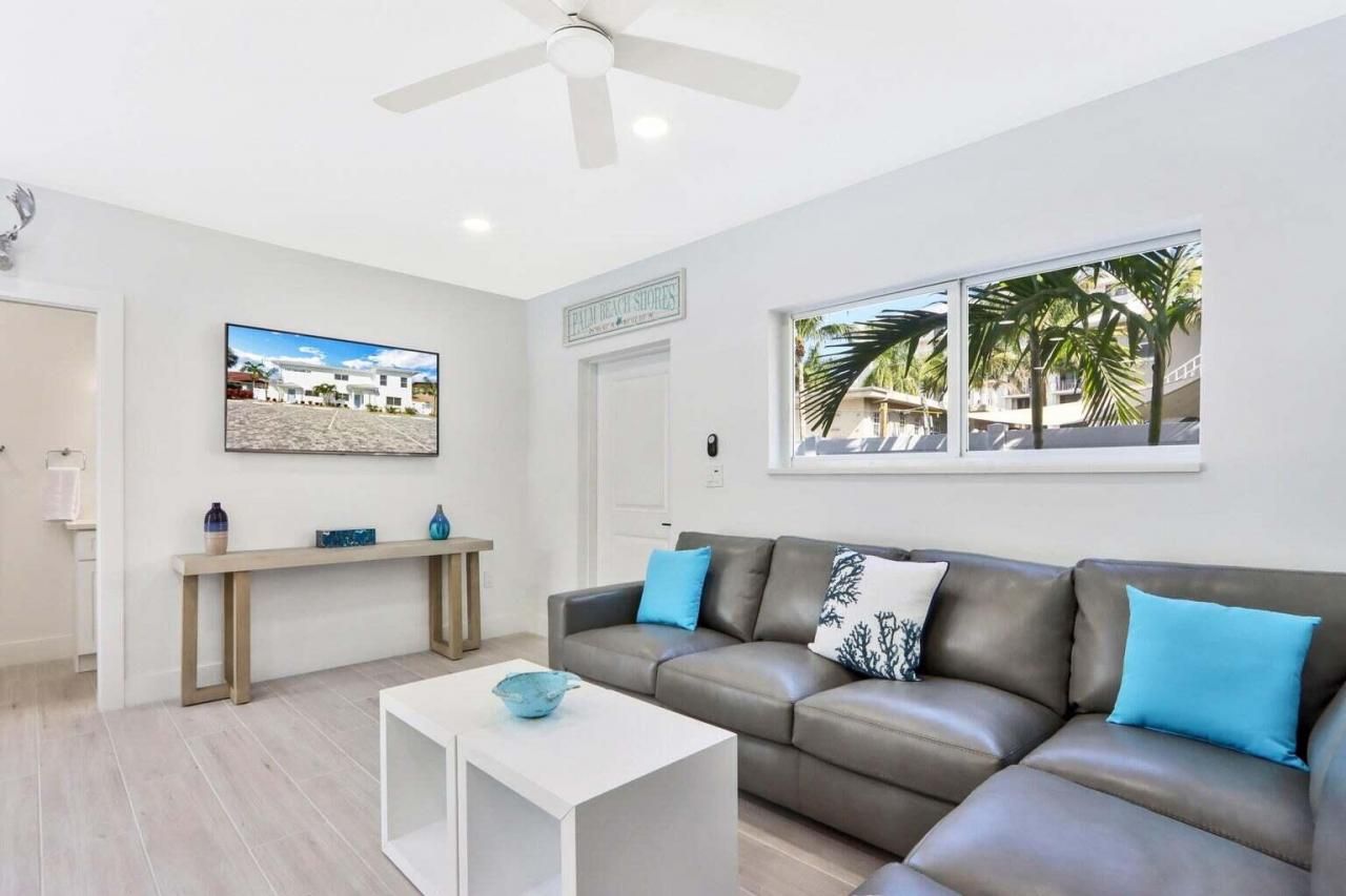 115 Cascade Lane, Palm Beach Shores, FL 33404 Photo