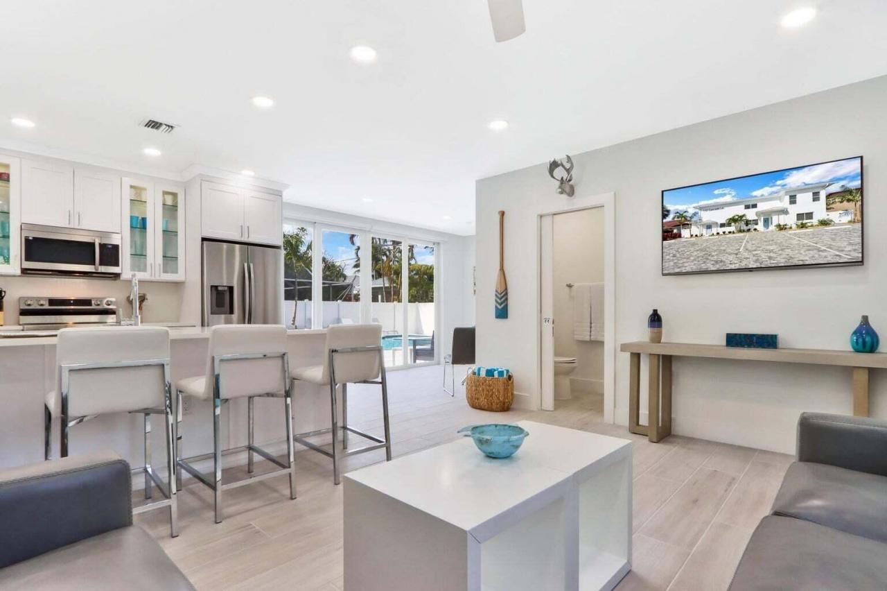 115 Cascade Lane, Palm Beach Shores, FL 33404 Photo