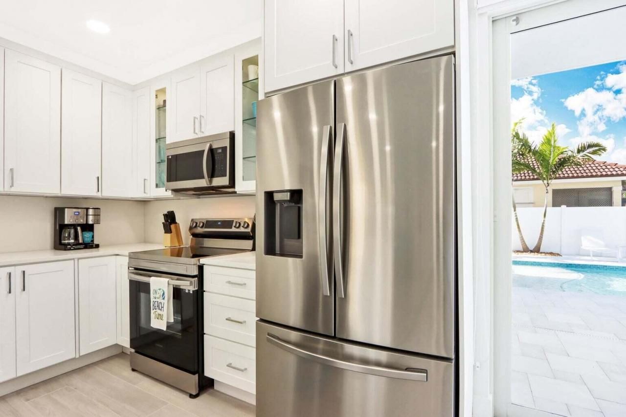 115 Cascade Lane, Palm Beach Shores, FL 33404 Photo