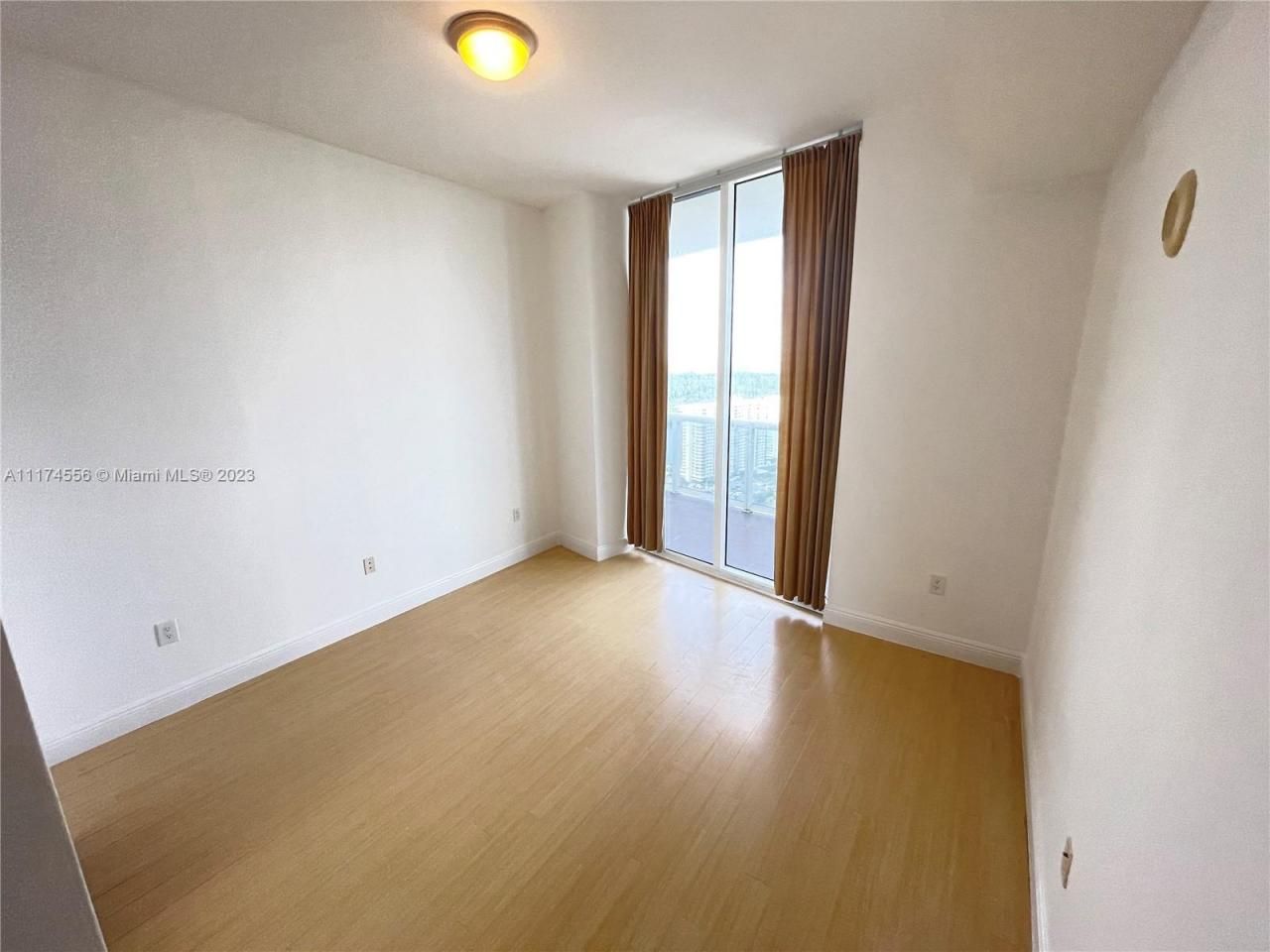 15901 Collins Ave, Unit 3005, Sunny Isles Beach, FL 33160 Photo