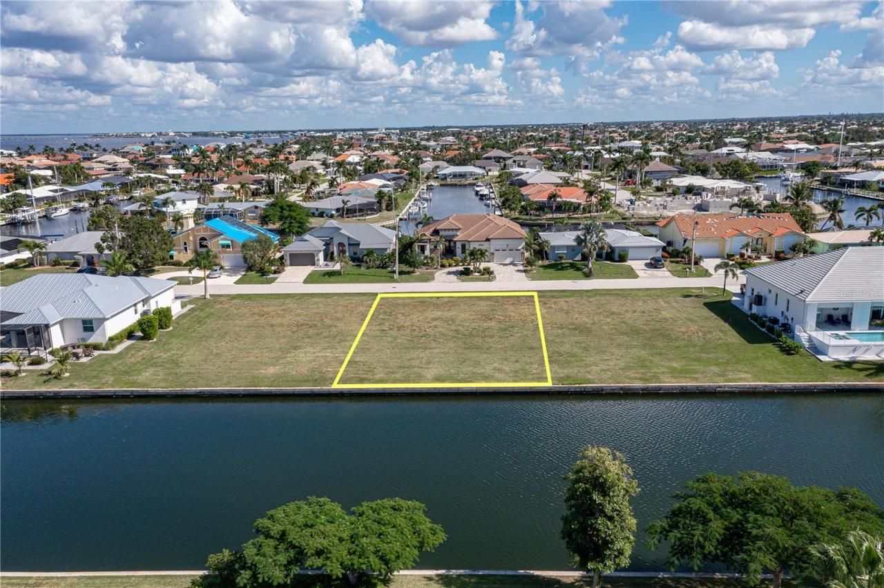 83 Colony Point Drive, Punta Gorda, FL 33950 Photo