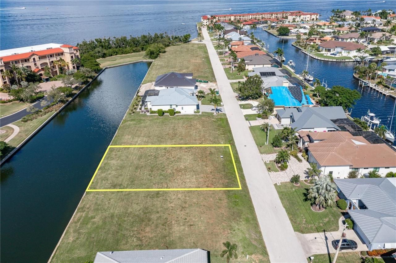 83 Colony Point Drive, Punta Gorda, FL 33950 Photo