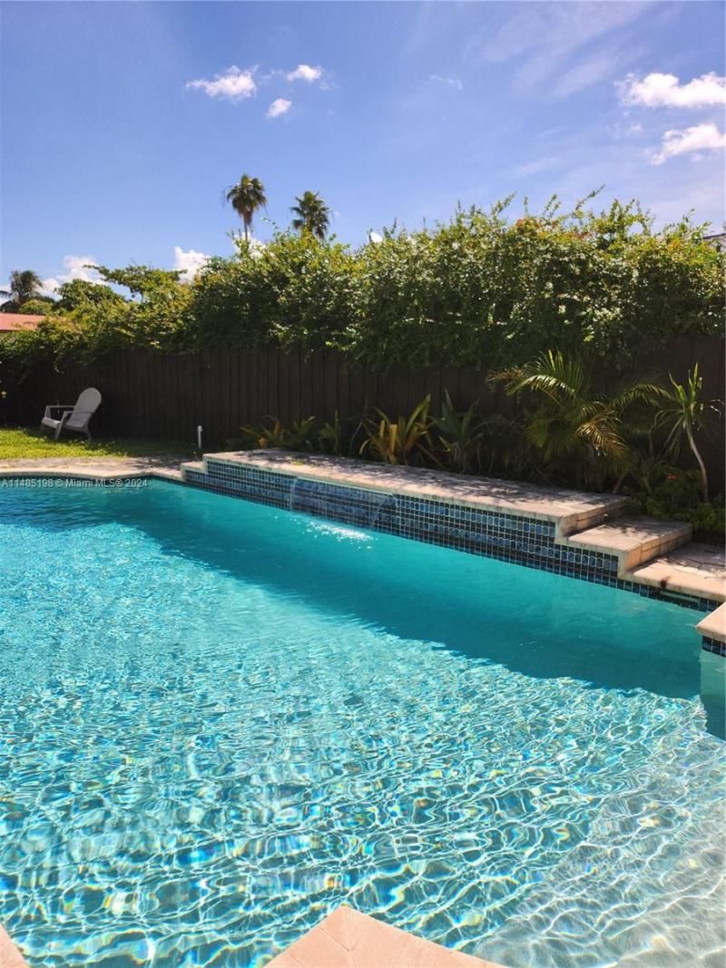 17020 NE 11th Ave, Miami, FL 33162 Photo