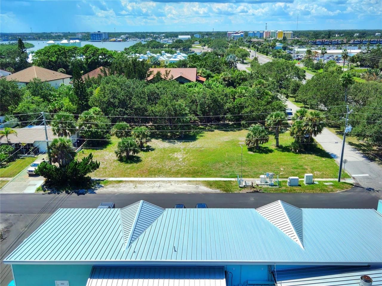 102 Desoto Drive, New Smyrna Beach, FL 32169 Photo