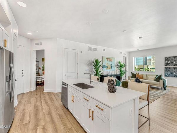 3131 N CENTRAL Avenue, Unit 3012, Phoenix, AZ 85012