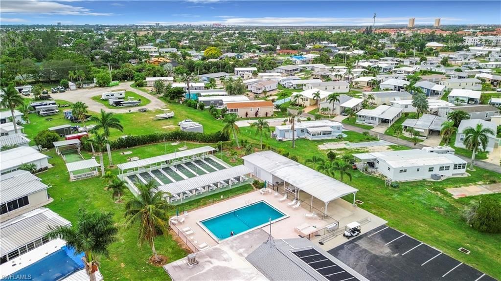 211 Derwent Blvd, Fort Myers, FL 33908 Photo