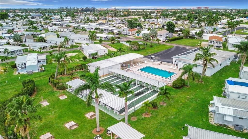 211 Derwent Blvd, Fort Myers, FL 33908 Photo