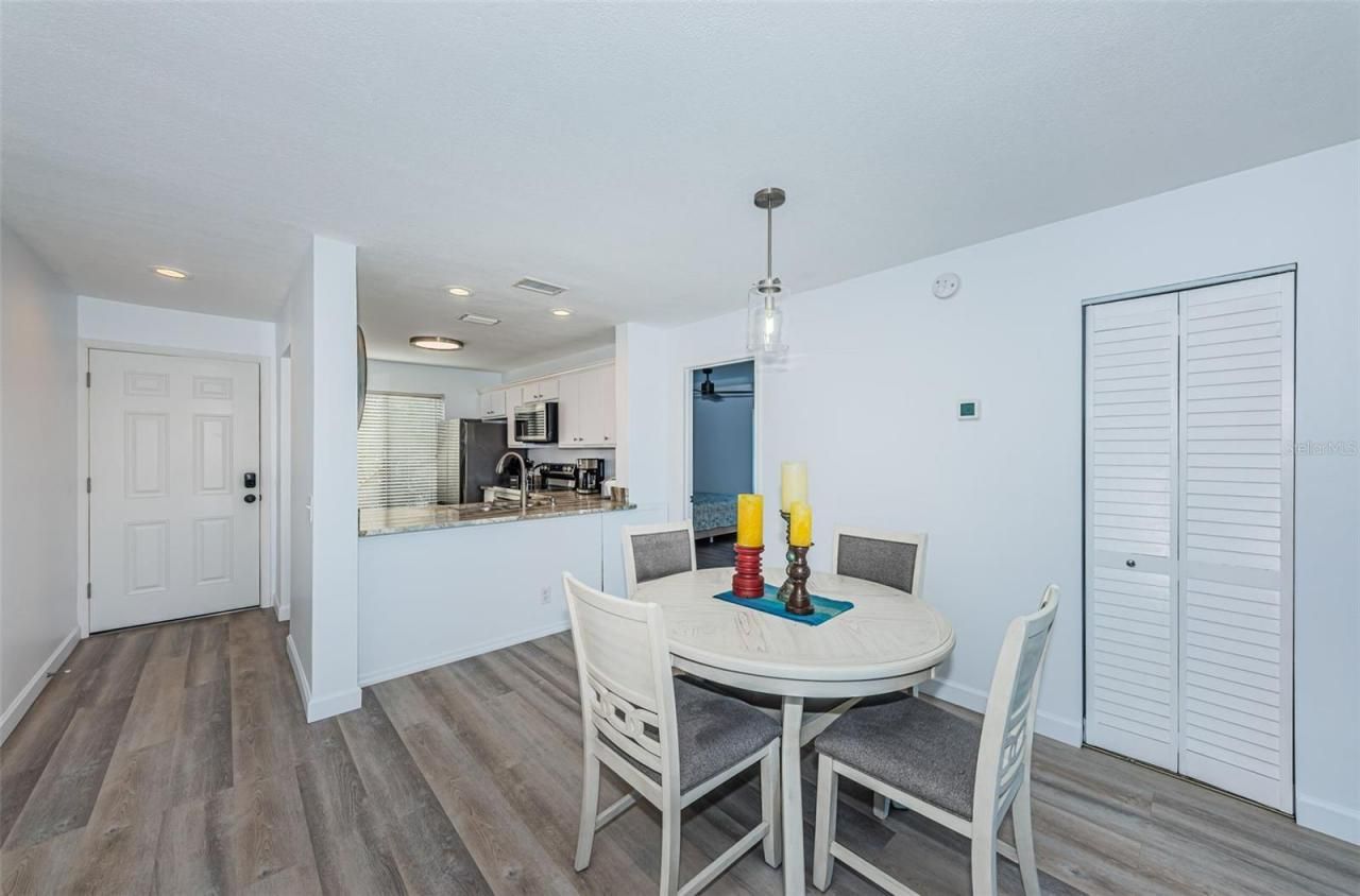 6121 Palma Del Mar Boulevard S, Unit 228, Saint Petersburg, FL 33715 Photo