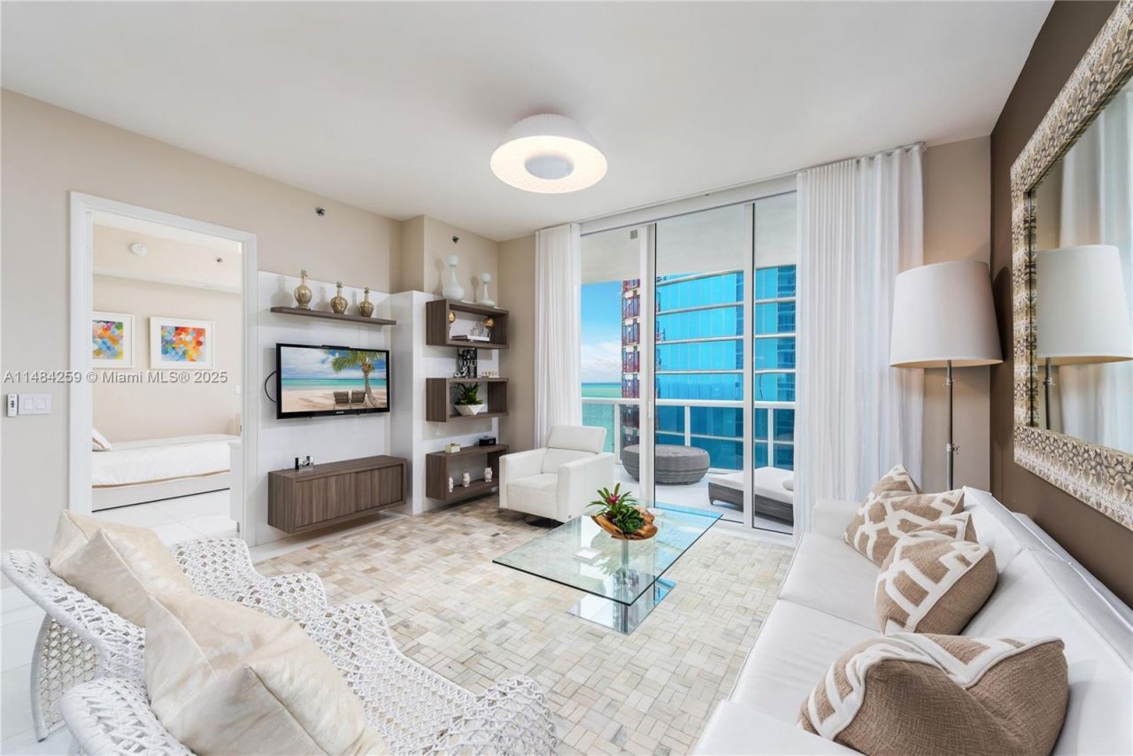 15811 Collins Ave, Unit 1702, Sunny Isles Beach, FL 33160 Photo