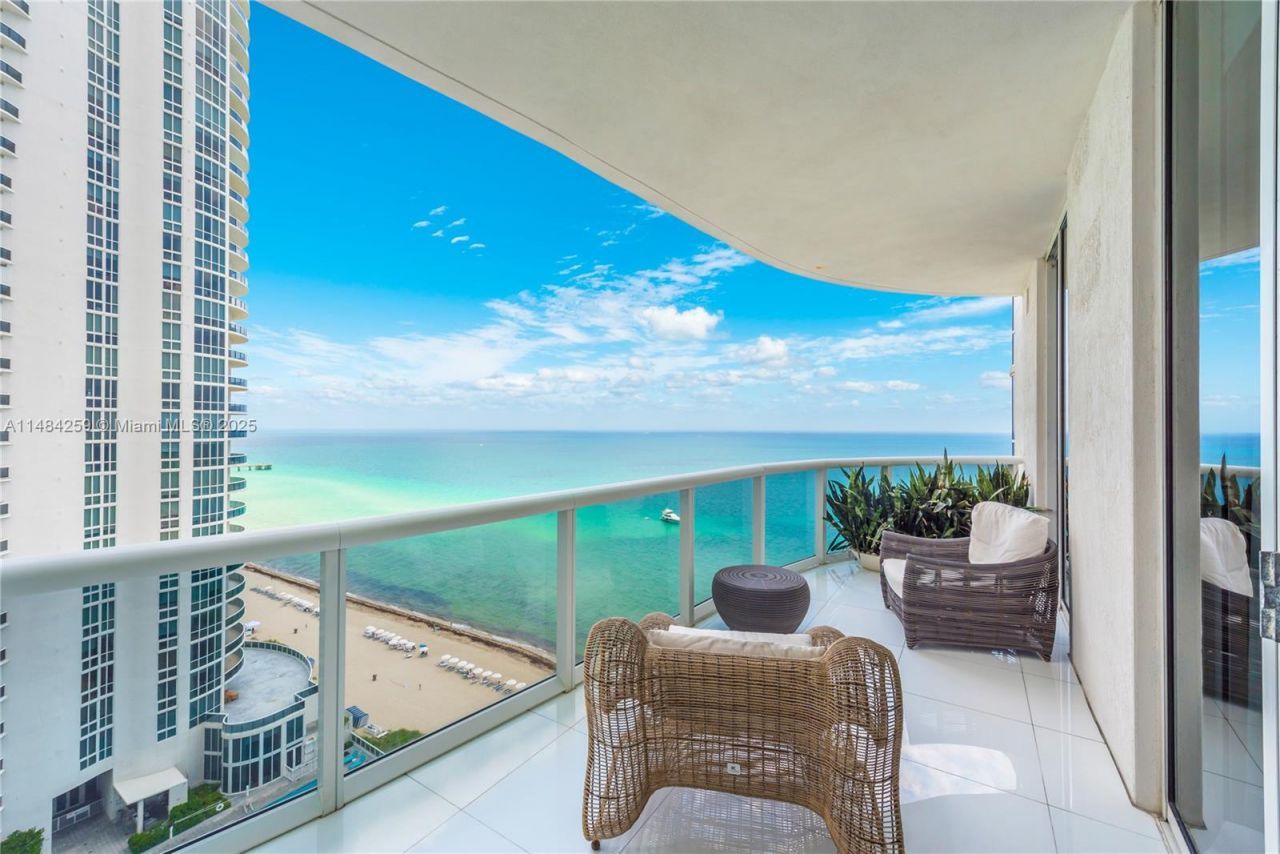 15811 Collins Ave, Unit 1702, Sunny Isles Beach, FL 33160 Photo