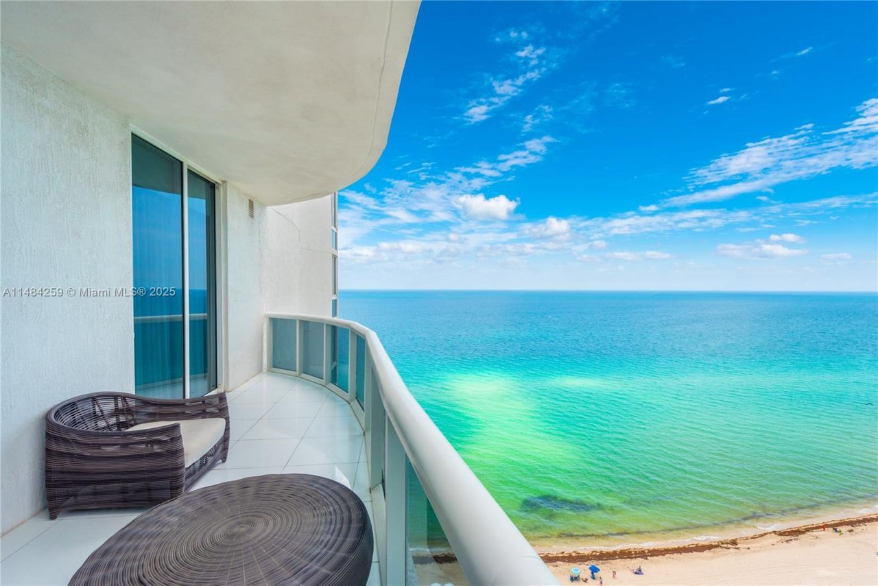 15811 Collins Ave, Unit 1702, Sunny Isles Beach, FL 33160 Photo