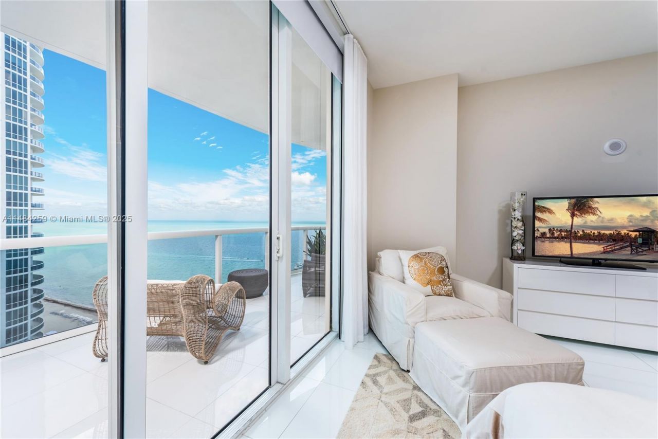 15811 Collins Ave, Unit 1702, Sunny Isles Beach, FL 33160 Photo