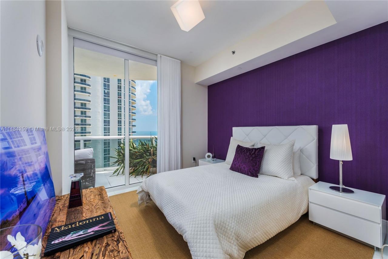 15811 Collins Ave, Unit 1702, Sunny Isles Beach, FL 33160 Photo