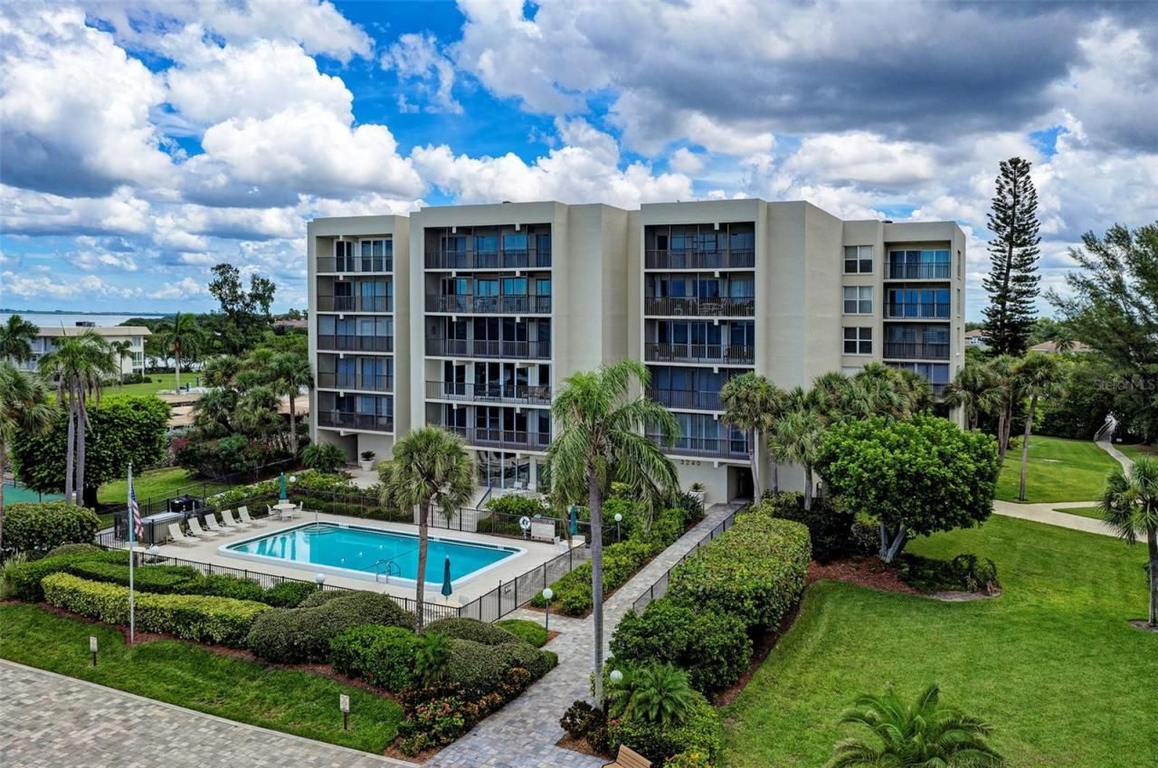 3240 Gulf Of Mexico Drive, Unit 603, Longboat Key, FL 34228 Photo