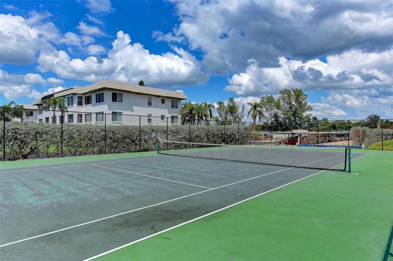 3240 Gulf Of Mexico Drive, Unit 603, Longboat Key, FL 34228 Photo