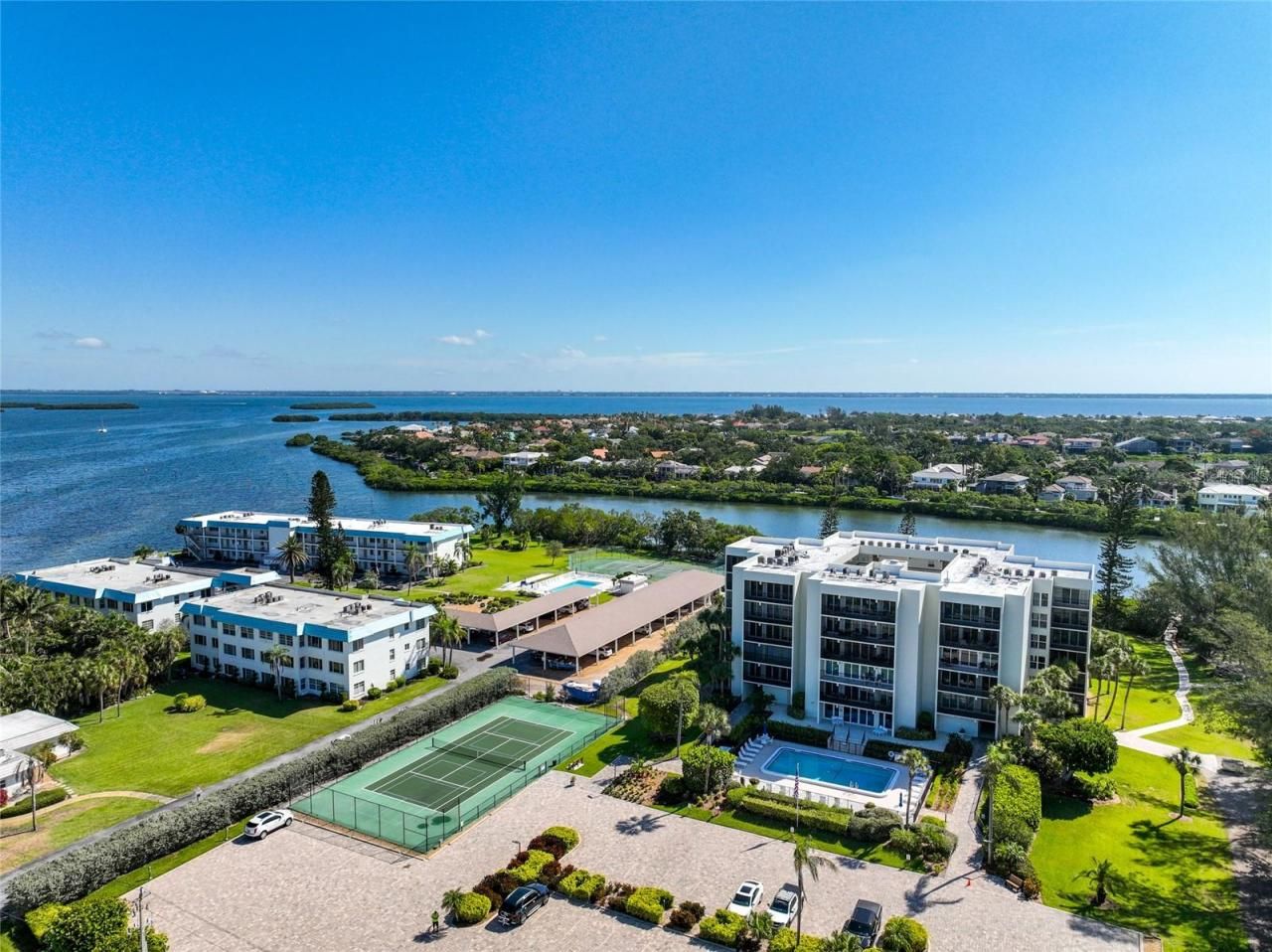 3240 Gulf Of Mexico Drive, Unit 603, Longboat Key, FL 34228 Photo