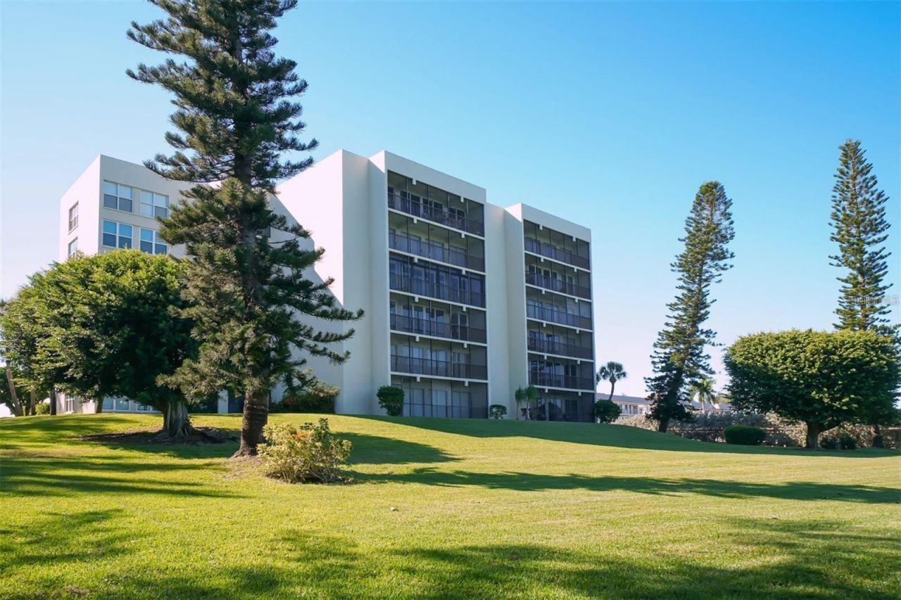3240 Gulf Of Mexico Drive, Unit 603, Longboat Key, FL 34228 Photo
