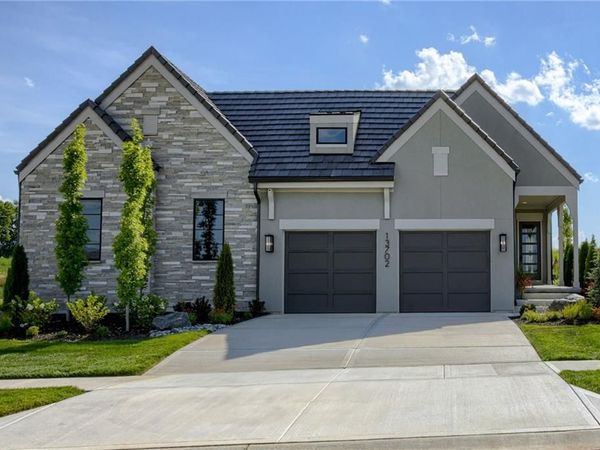 13702 Pembroke Lane, Leawood, KS 66224