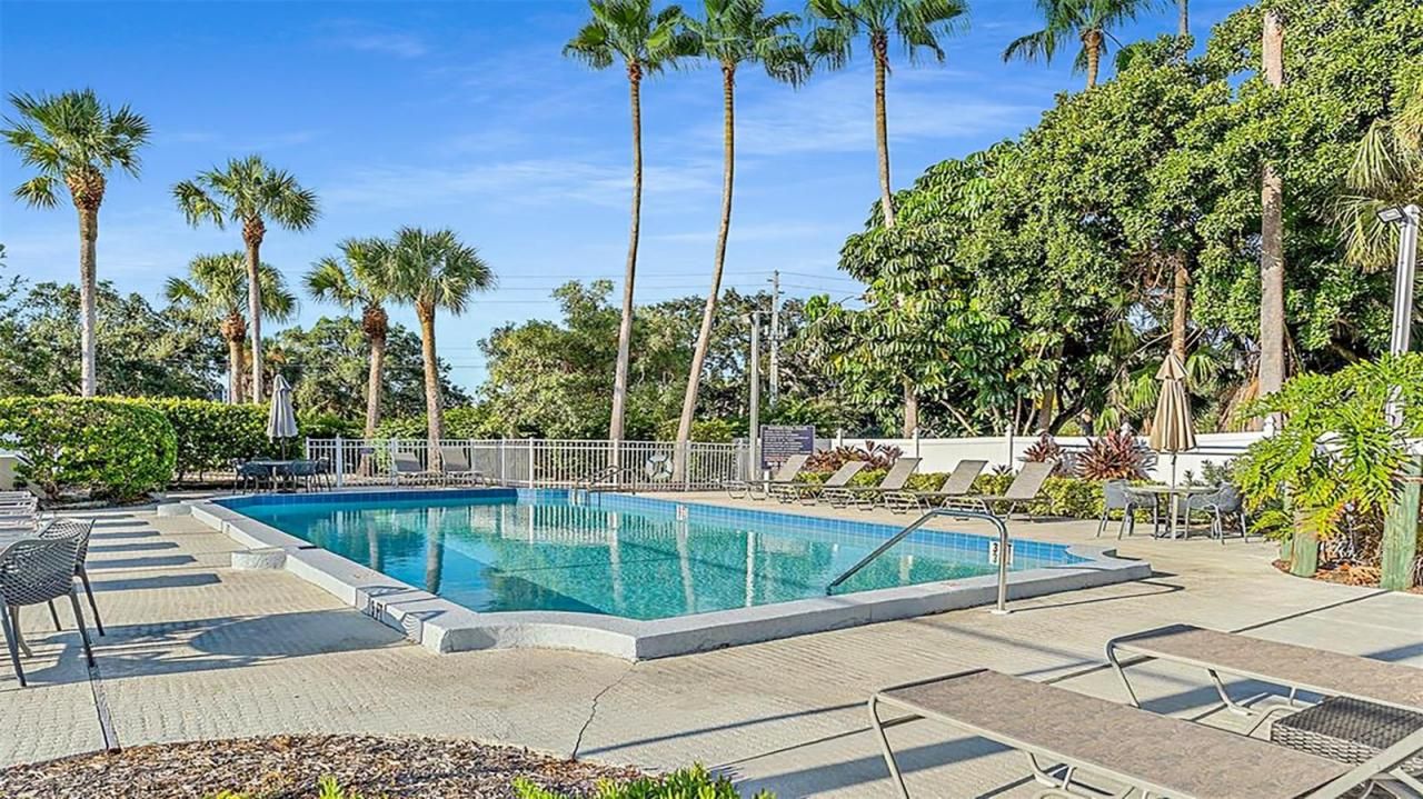 1204 Siesta Bayside Drive, Unit 1204-D, Sarasota, FL 34242 Photo