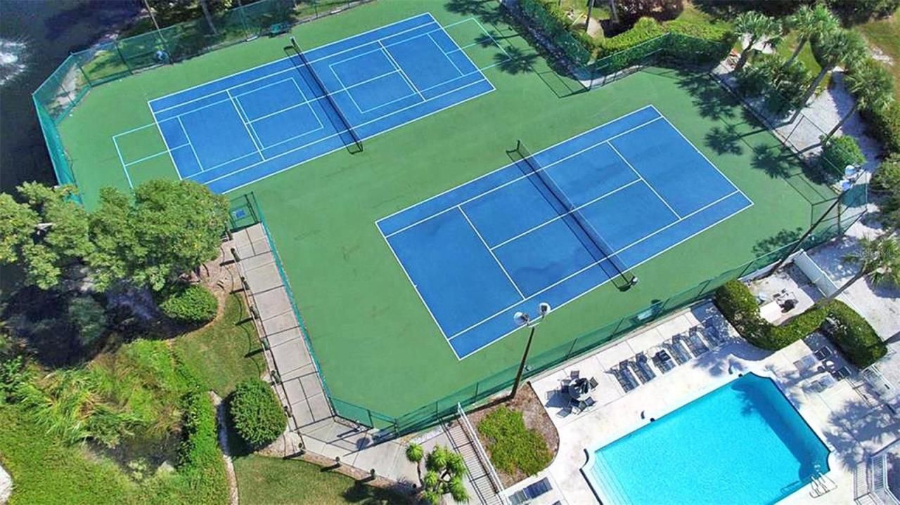 1305 Siesta Bayside Drive, Unit 1305-B, Sarasota, FL 34242 Photo