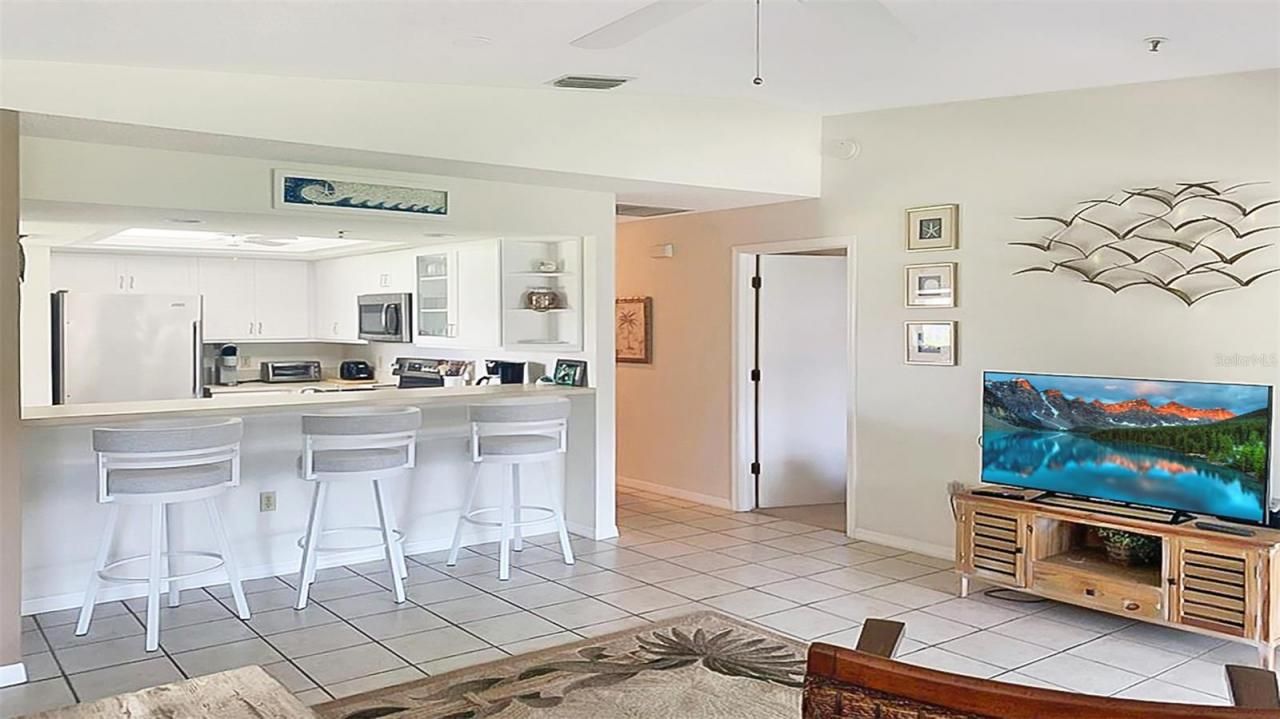 1327 Siesta Bayside Drive, Unit 1327-C, Sarasota, FL 34242 Photo