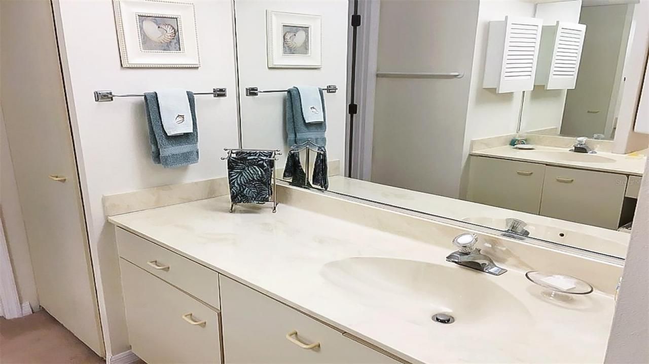 1327 Siesta Bayside Drive, Unit 1327-C, Sarasota, FL 34242 Photo