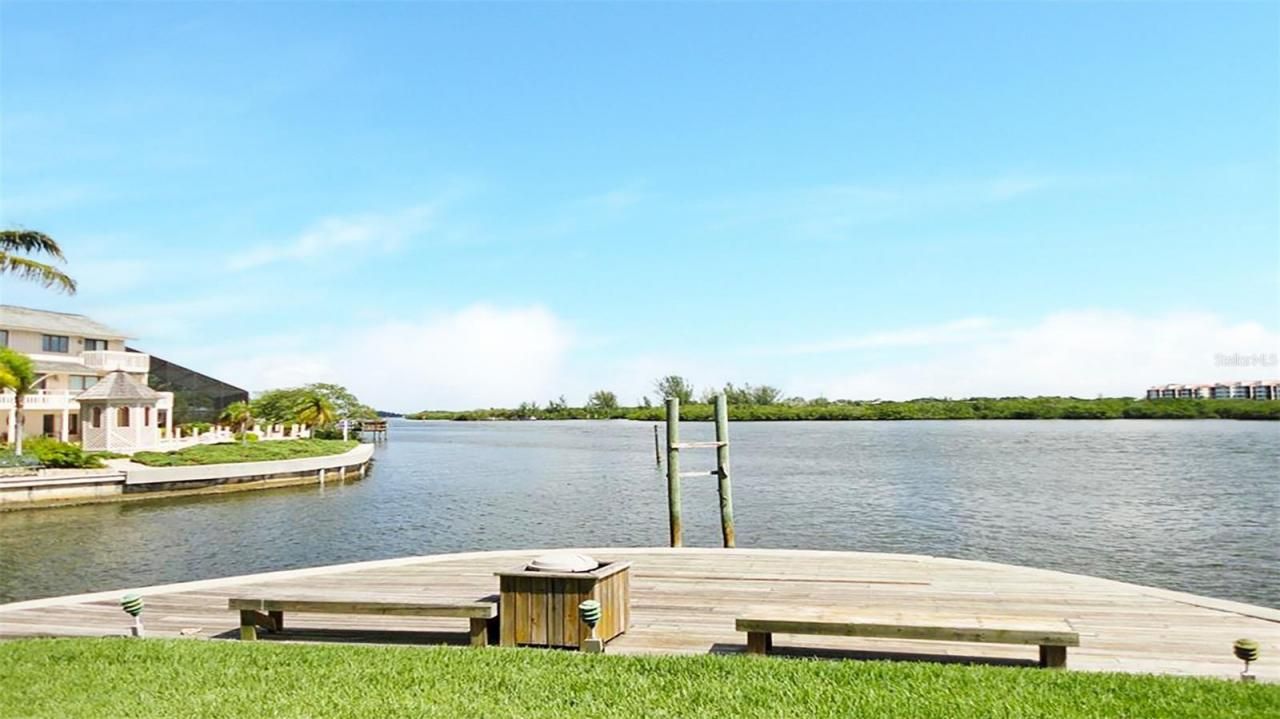 1351 Siesta Bayside Drive, Unit 1351-D, Sarasota, FL 34242 Photo