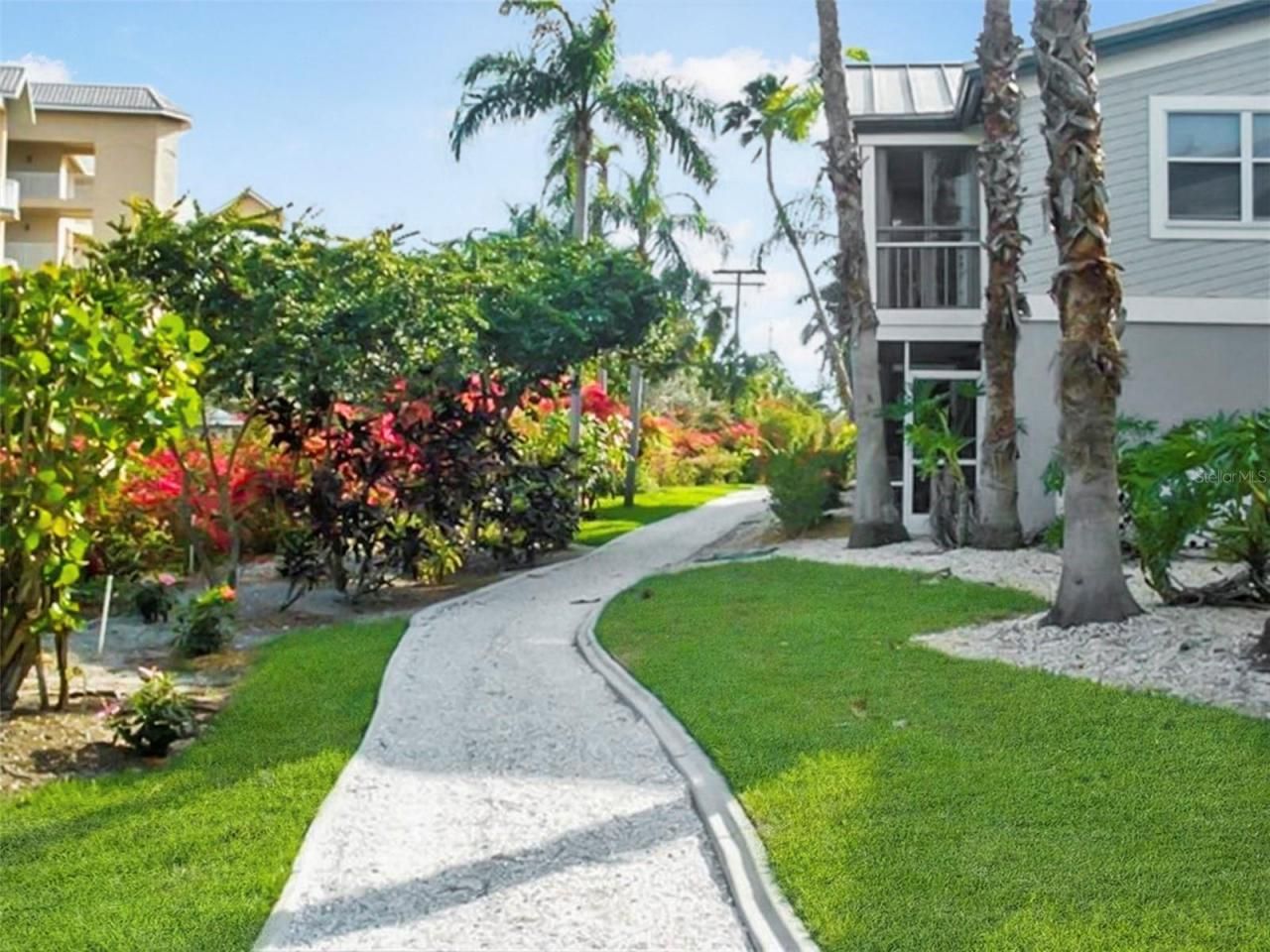 1344 Siesta Bayside Drive, Unit 1344-D, Sarasota, FL 34242 Photo