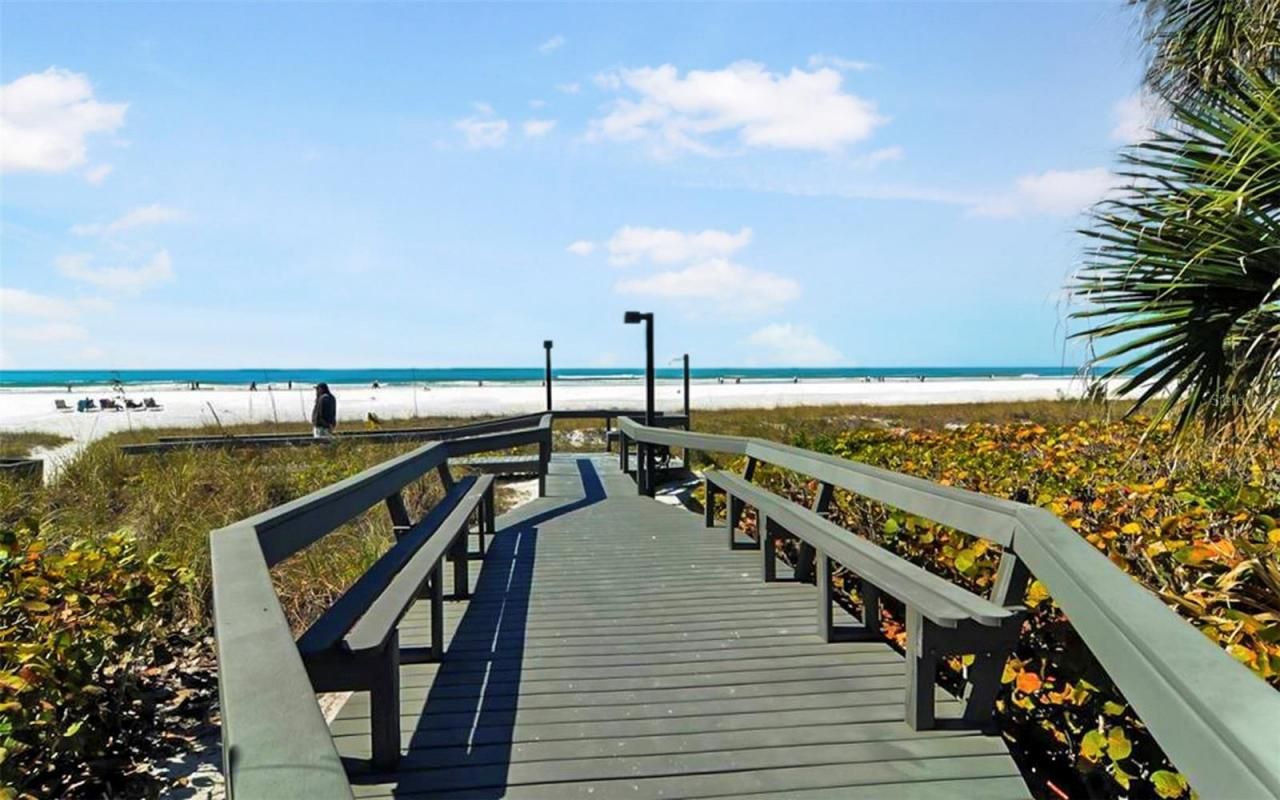 1344 Siesta Bayside Drive, Unit 1344-D, Sarasota, FL 34242 Photo