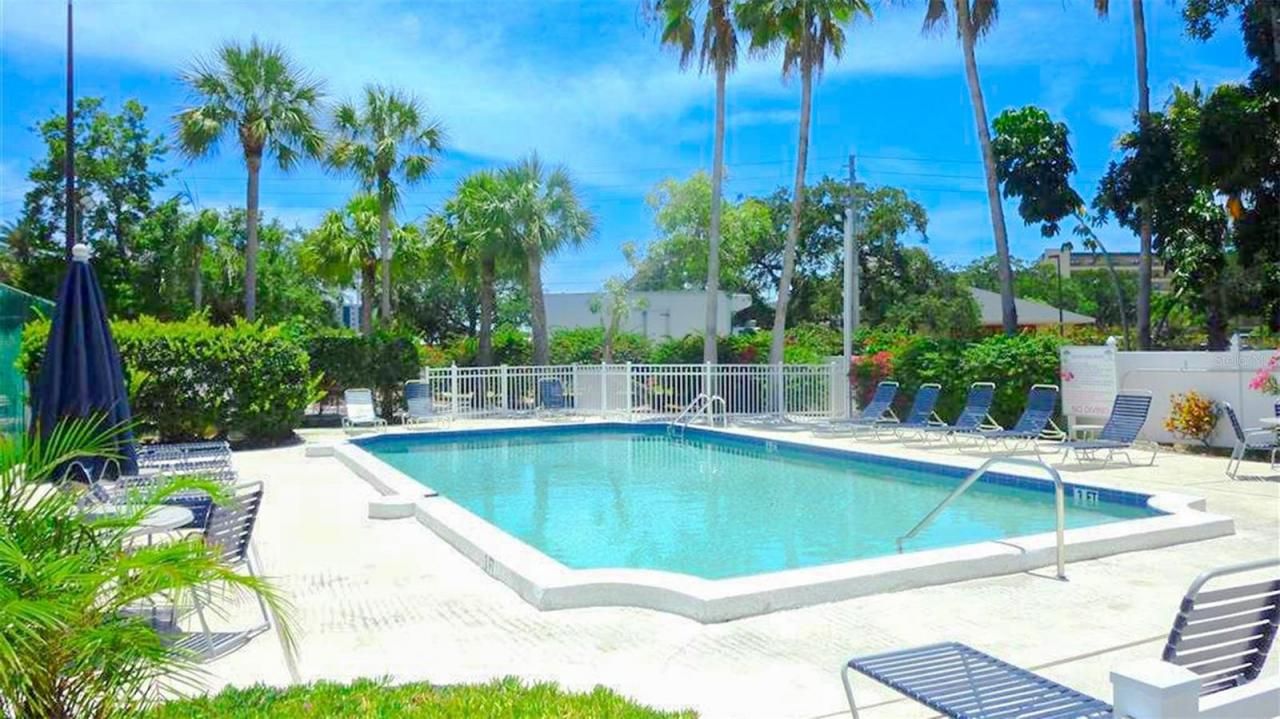 1365 Siesta Bayside Drive, Unit 1365-C, Sarasota, FL 34242 Photo